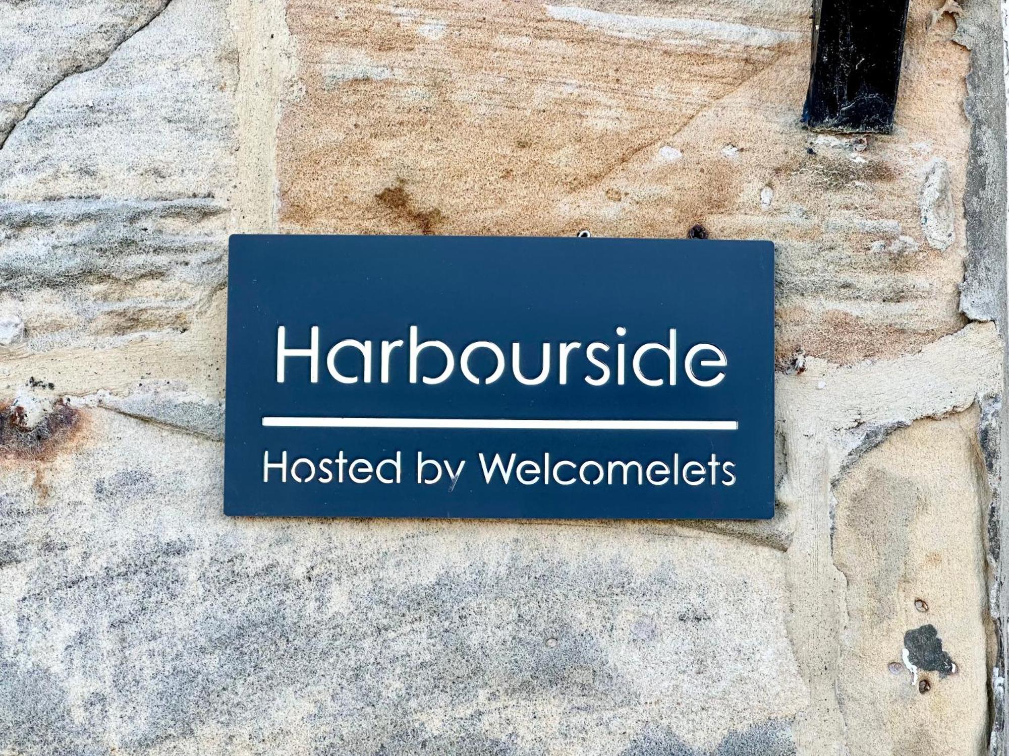 Harbourside * Staithes